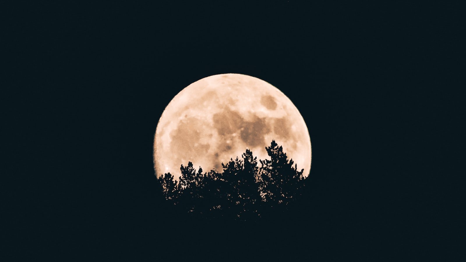 The Moon and Relationship Boundaries: What to Know
