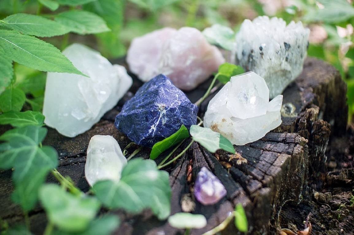 A Match Made in Crystal Heaven: Enhancing Love Compatibility with the Power of Crystals