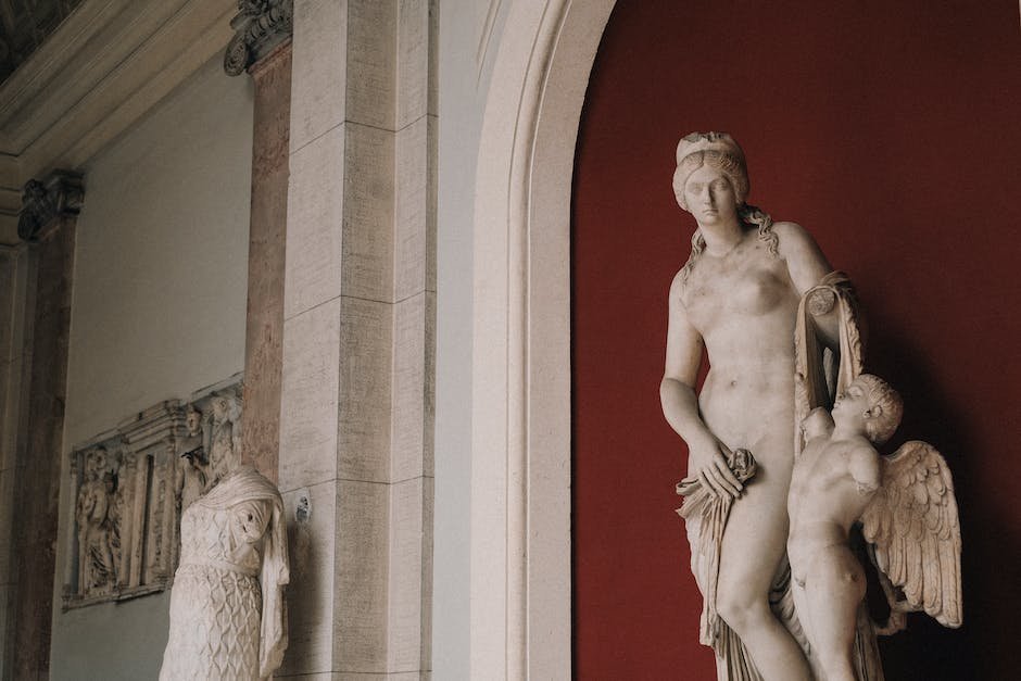 Heading 4: Embracing Freedom and Independence: Nurturing Love with Venus in Sagittarius