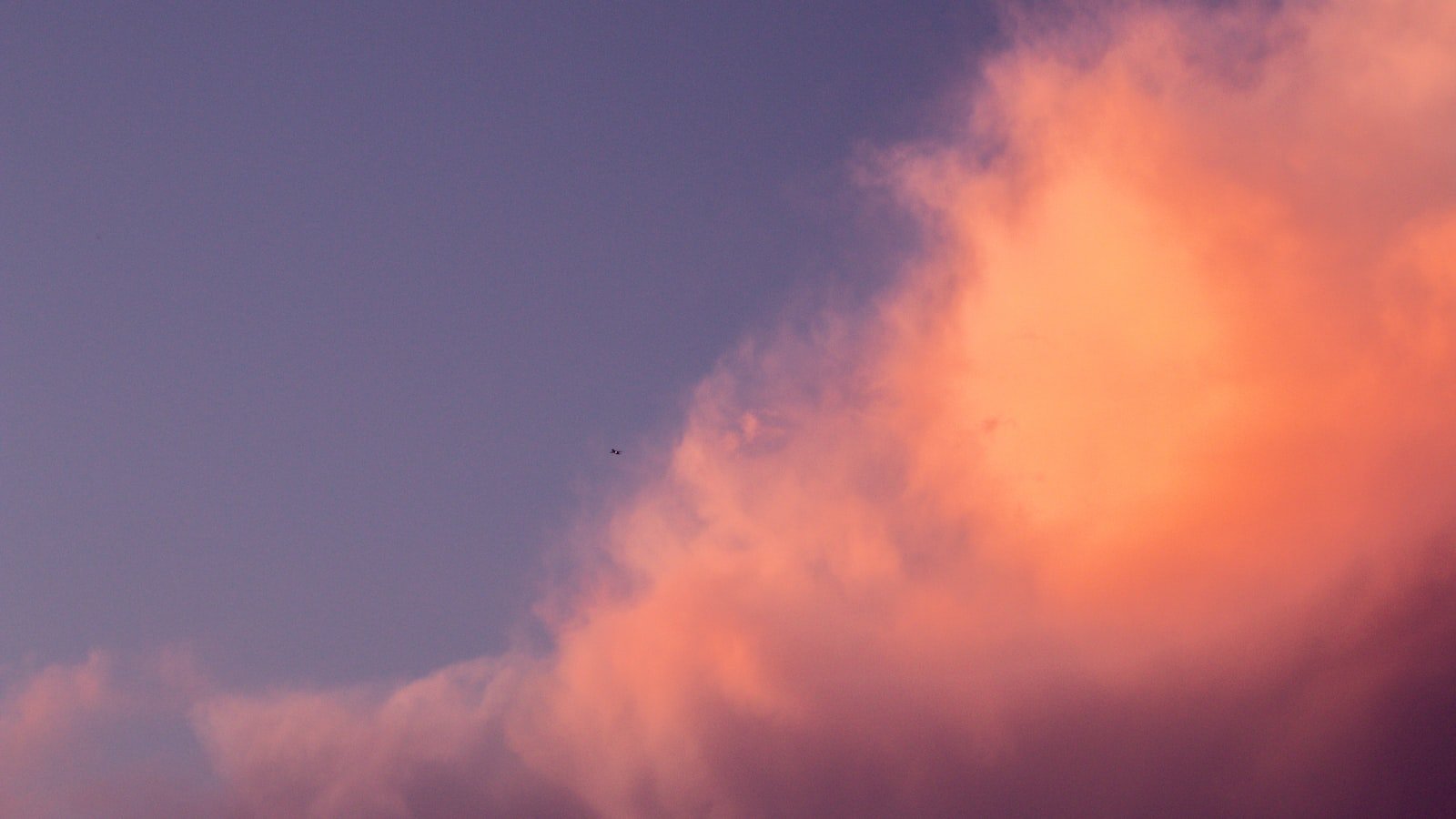 Dreamy Neptune: Unveiling the Idealistic Love Manifestations in Virgo